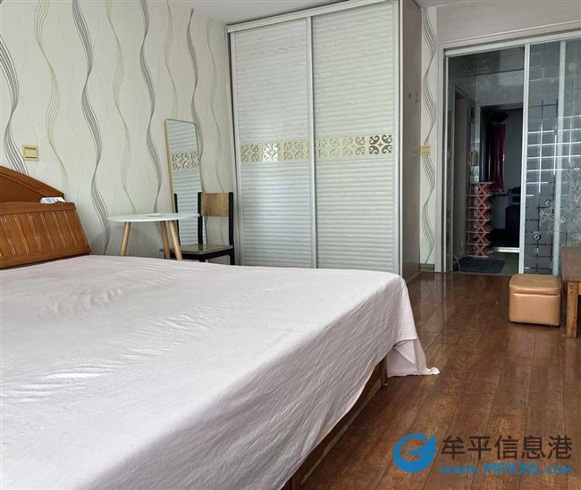 出租牟平區(qū)政府老夜市百麟大廈公寓，拎包入住，各種方便